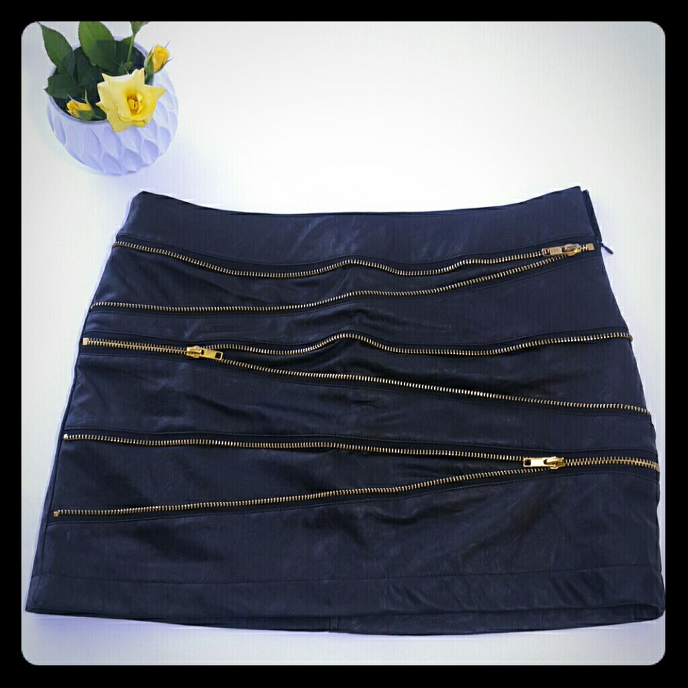 NWT Ligali Black Miniskirt Size Medium